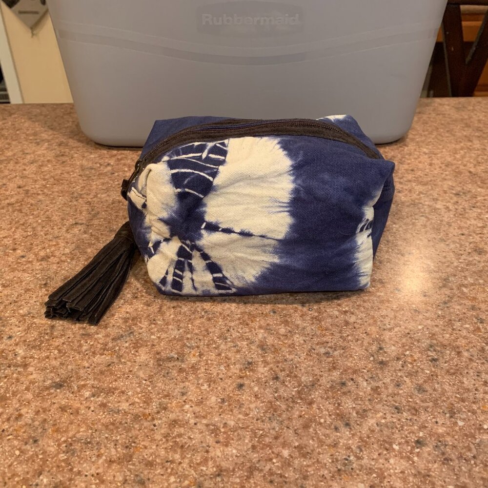 Lovestitch Blue Canvas tie dye medium cosmetic bag NEW